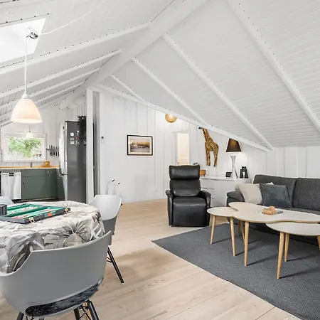 Ferienhaus Three-bedroom In *